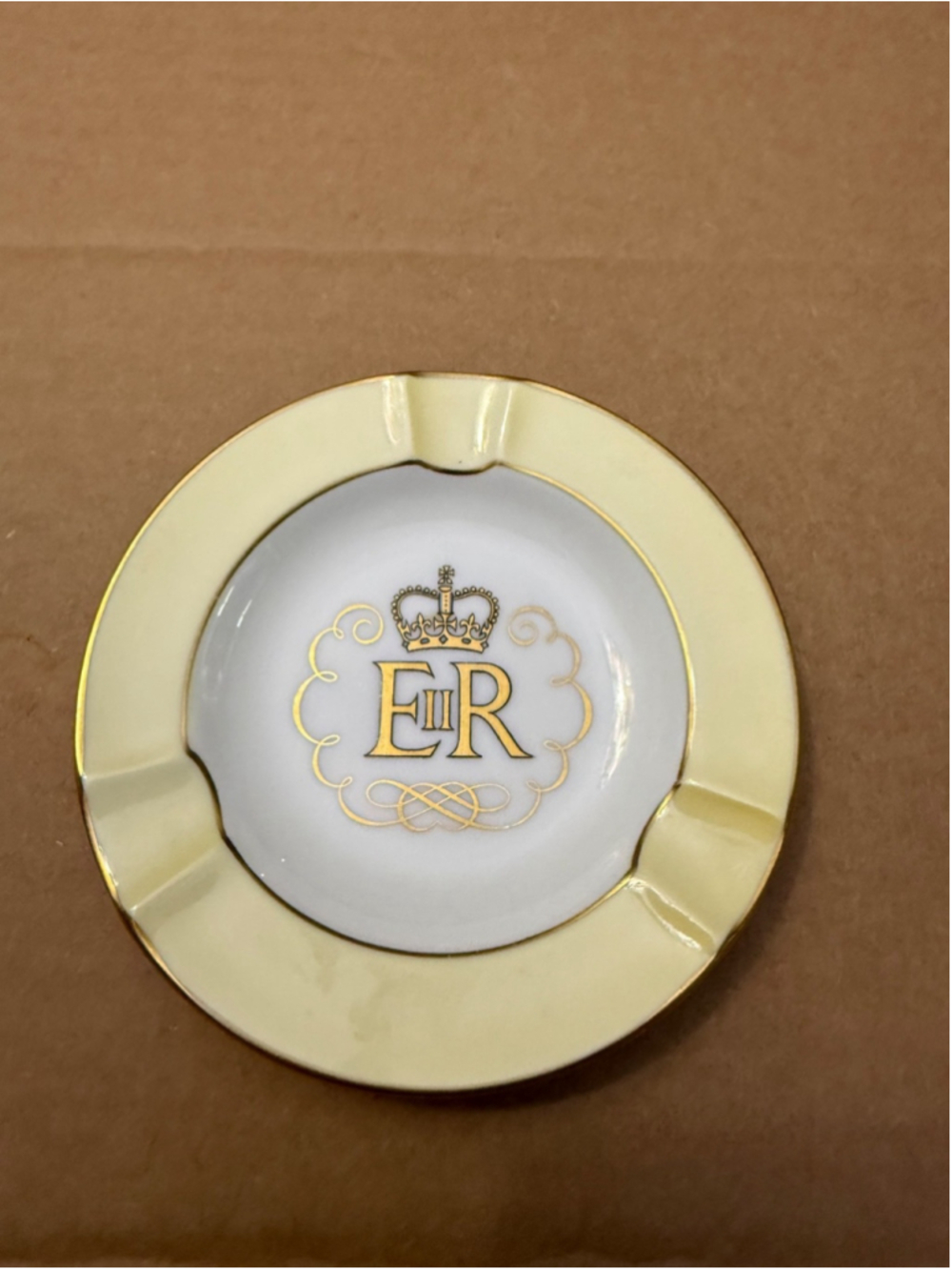 RARE VINTAGE WEDGWOOD QUEEN ELIZABETH II CORONATION BONE CHINA ASHTRAY